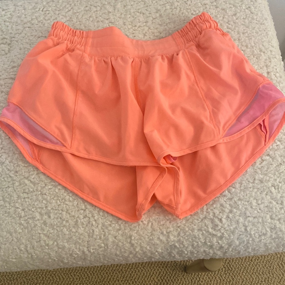 Hotly Hot Short II 2.5*